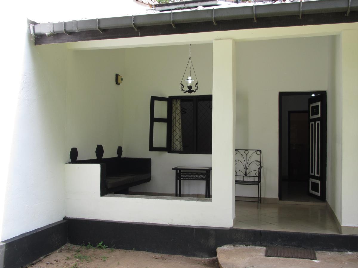 Dambulu Oya Family Park Hotell Dambulla Exteriör bild